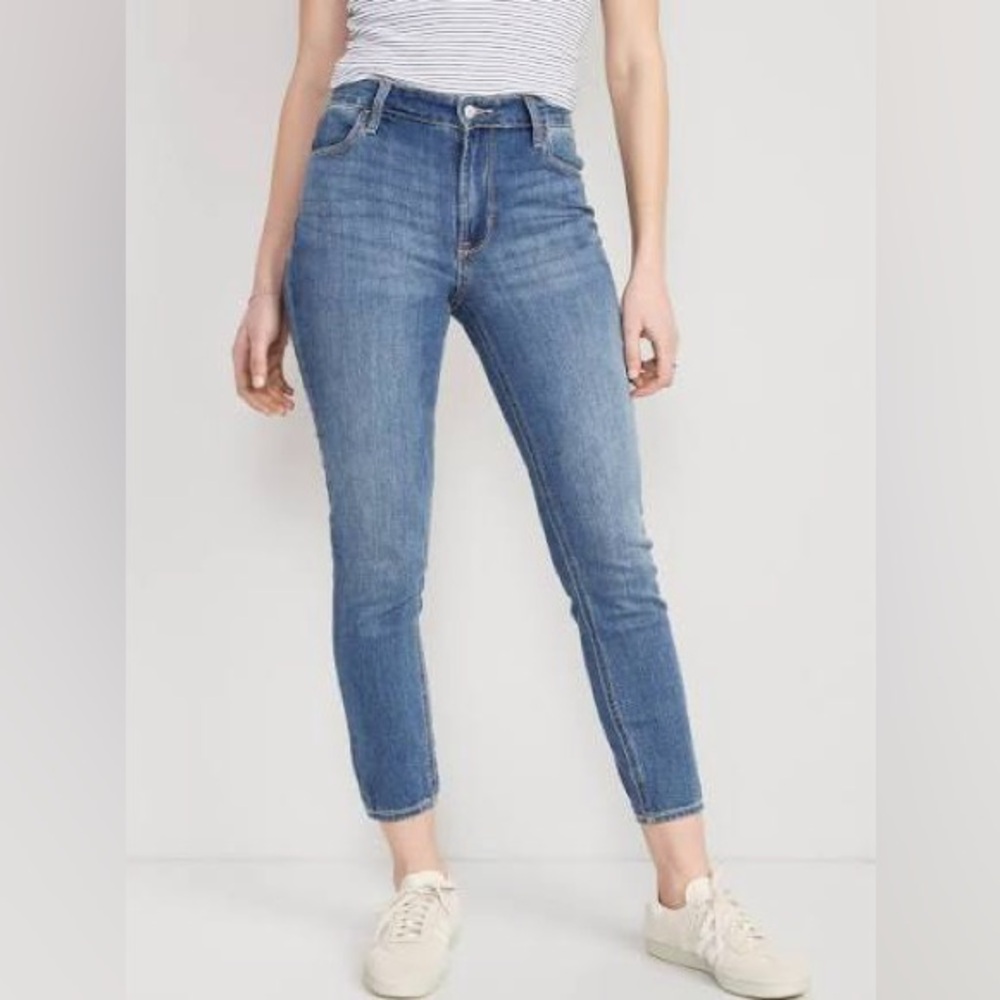 Arizona Jean Company Women's Light Blue Skinny Jeans